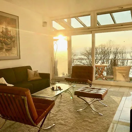 Lakeview Suites Appartamento *